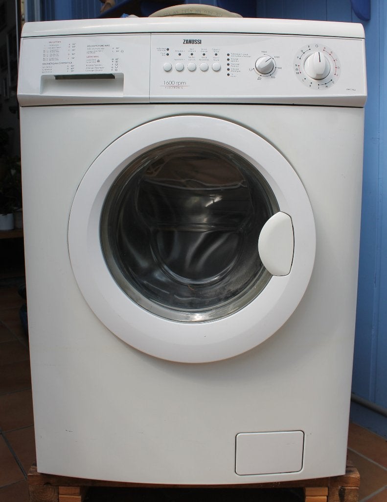 wasmachine, Electroménager, Lave-linge, 1200 à 1600 tours, 85 à 90 cm, 4 à 6 kg, Programme lavage à la main