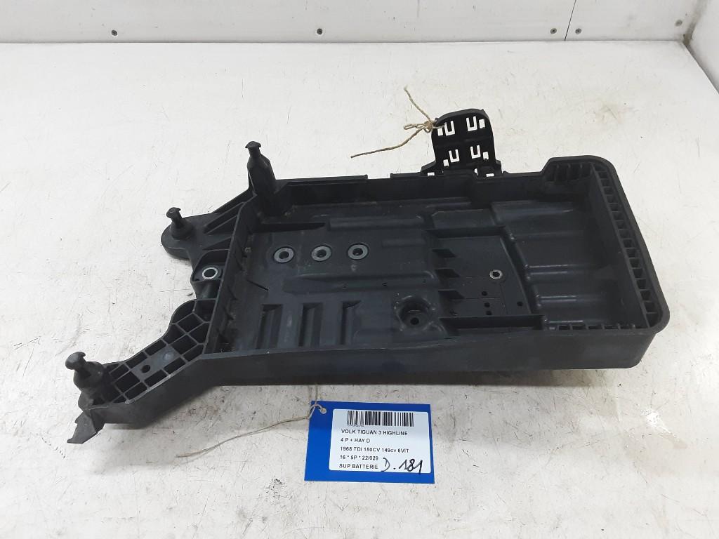 SUPPORT DE BATTERIE Volkswagen Tiguan (AD1), Autos : Pièces & Accessoires, Autres pièces automobiles, Volkswagen, Utilisé
