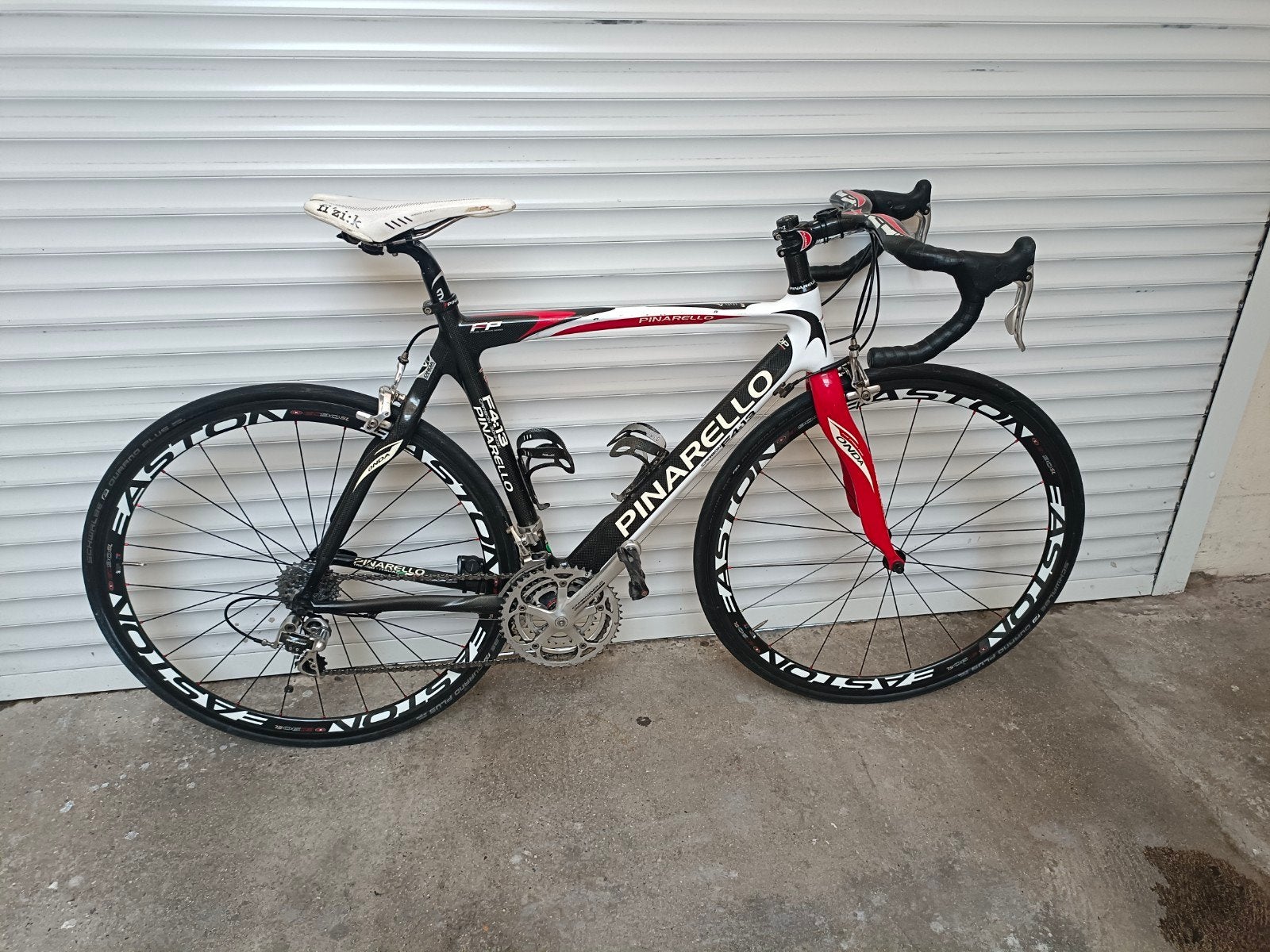 Vélo de route carbone pinarello, Vélos & Vélomoteurs, Frein sur jante, Enlèvement, 53 à 57 cm, Utilisé
