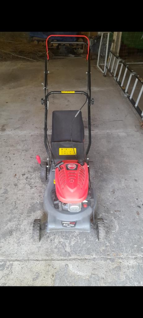 Tondeuse thermique autotractée, 40 à 49 cm, Enlèvement, Utilisé, Powerplus