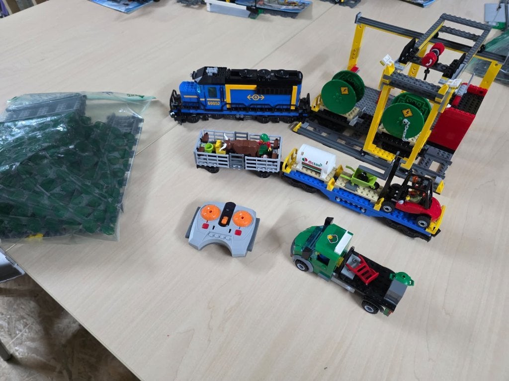 lego city sets met trein, treinstation, politie,...., Lego, Ophalen of Verzenden, Inclusief instructies, Complete set