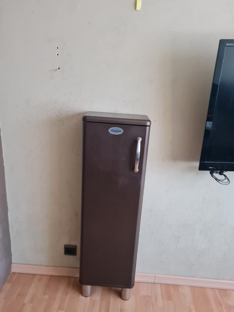 Malibu kast bruin 5121, Huis en Inrichting, Ophalen, Minder dan 50 cm, Met deur(en), 100 tot 150 cm