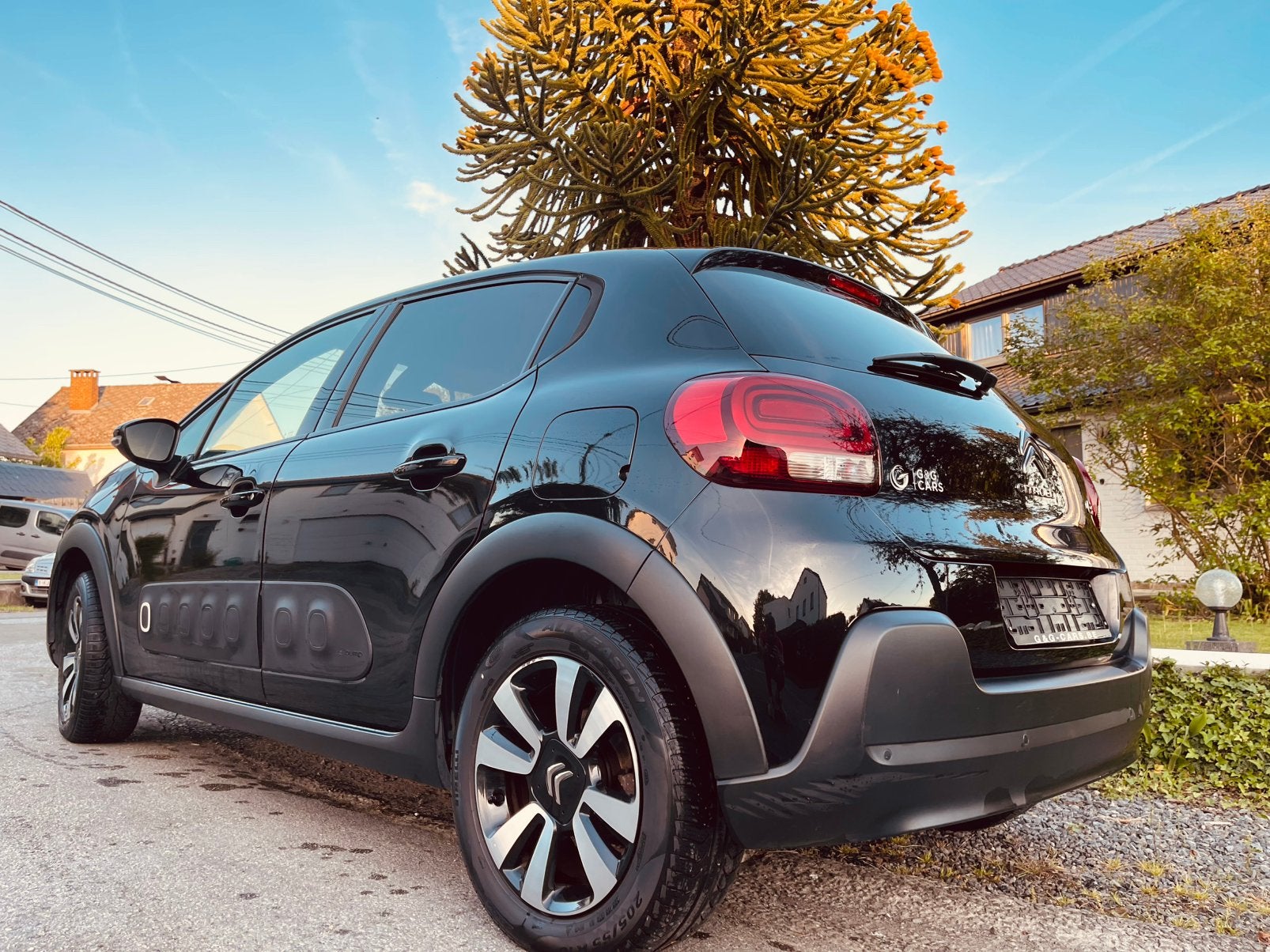 CITROEN New C3 - Edition Shine - Impeccable - Noir - a voir, Auto's, Citroën, Voorwielaandrijving, Stof, 5 deurs, Particulier