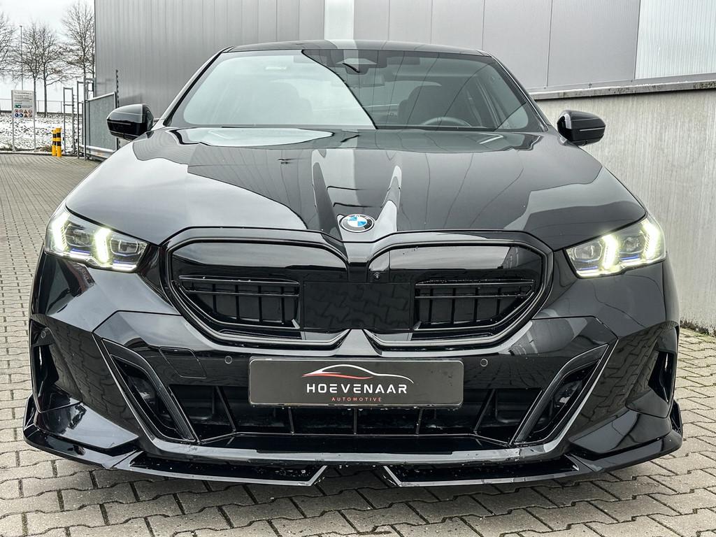 BMW 5-serie 520i M-sport 21Inch M5 Performance H&K Carbon Pa, Auto's, Automaat, Achterwielaandrijving, 2000 kg, Zwart