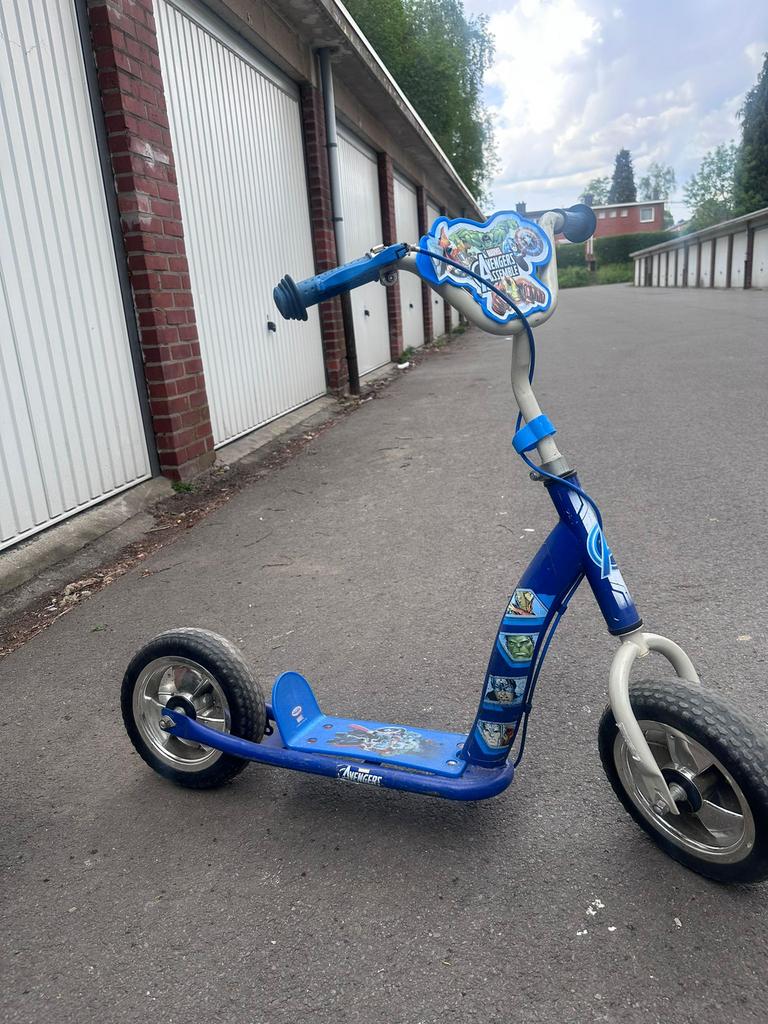 Trotinette enfant Marvel, Enlèvement ou Envoi, Comme neuf