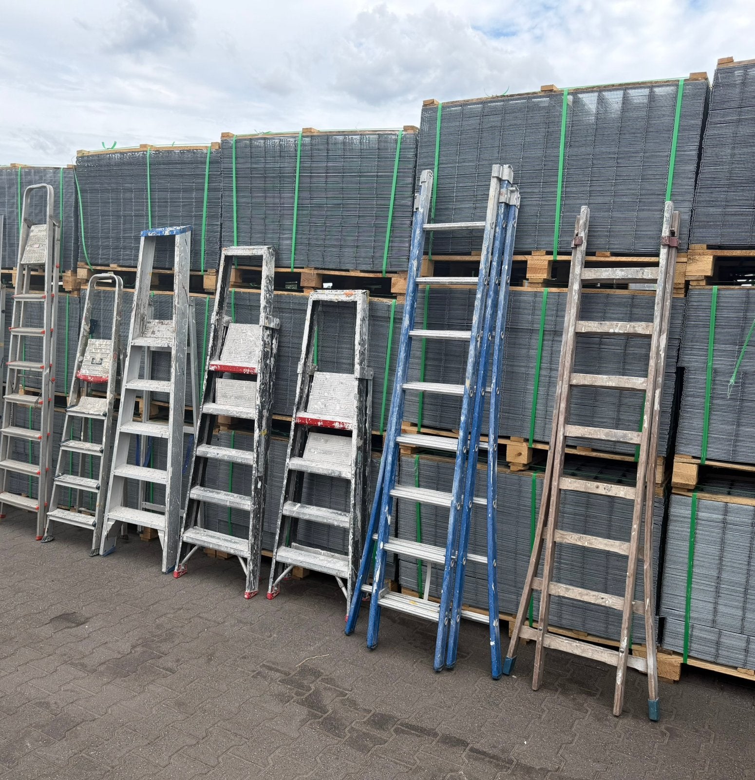 Partij Ladders en Trappen 7X Altrex Tomado o.a. In één koop!, Ophalen, Gebruikt, Trap, Opvouwbaar of Inschuifbaar