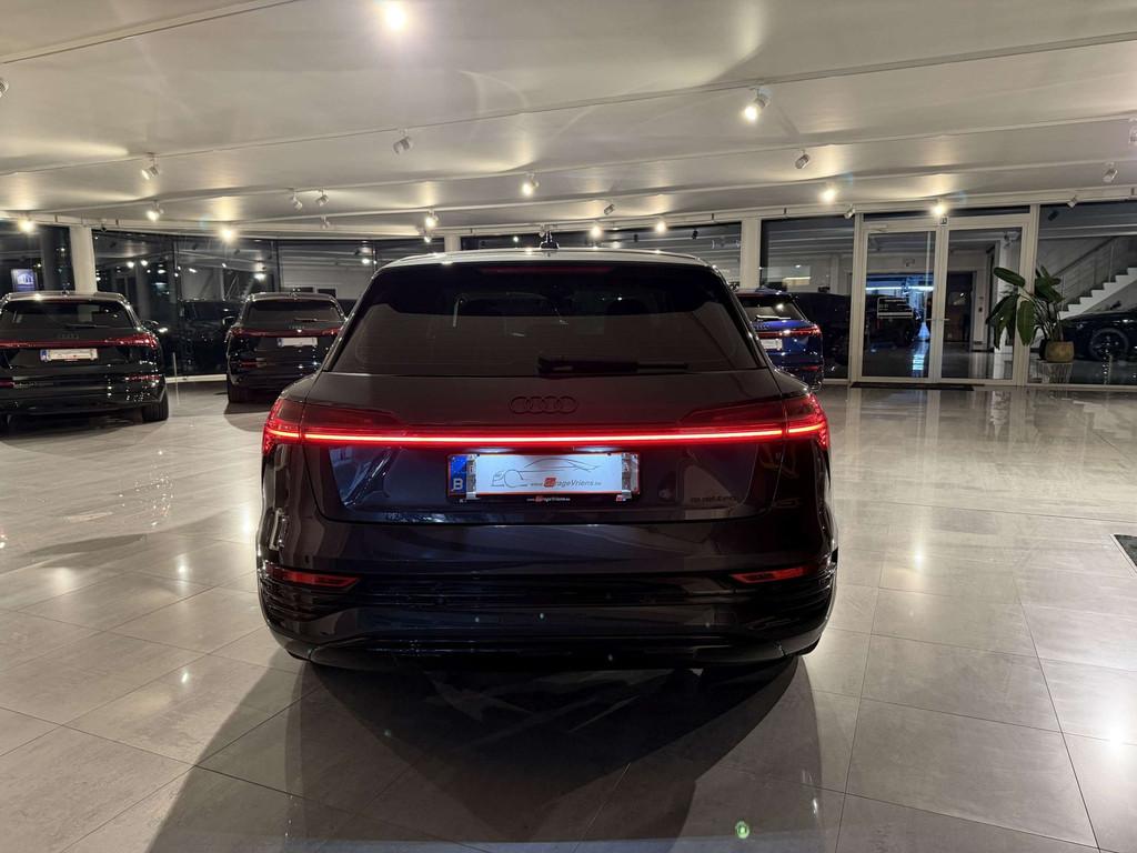 Audi Q8 e-tron SOLD BIJ GARAGE VRIENS YVES BV! (bj 2024), Auto's, Automaat, Gebruikt, Zwart, 340 pk