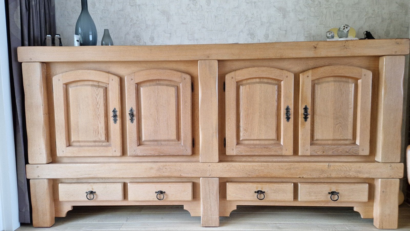 Dressoir in massief eik., Ophalen