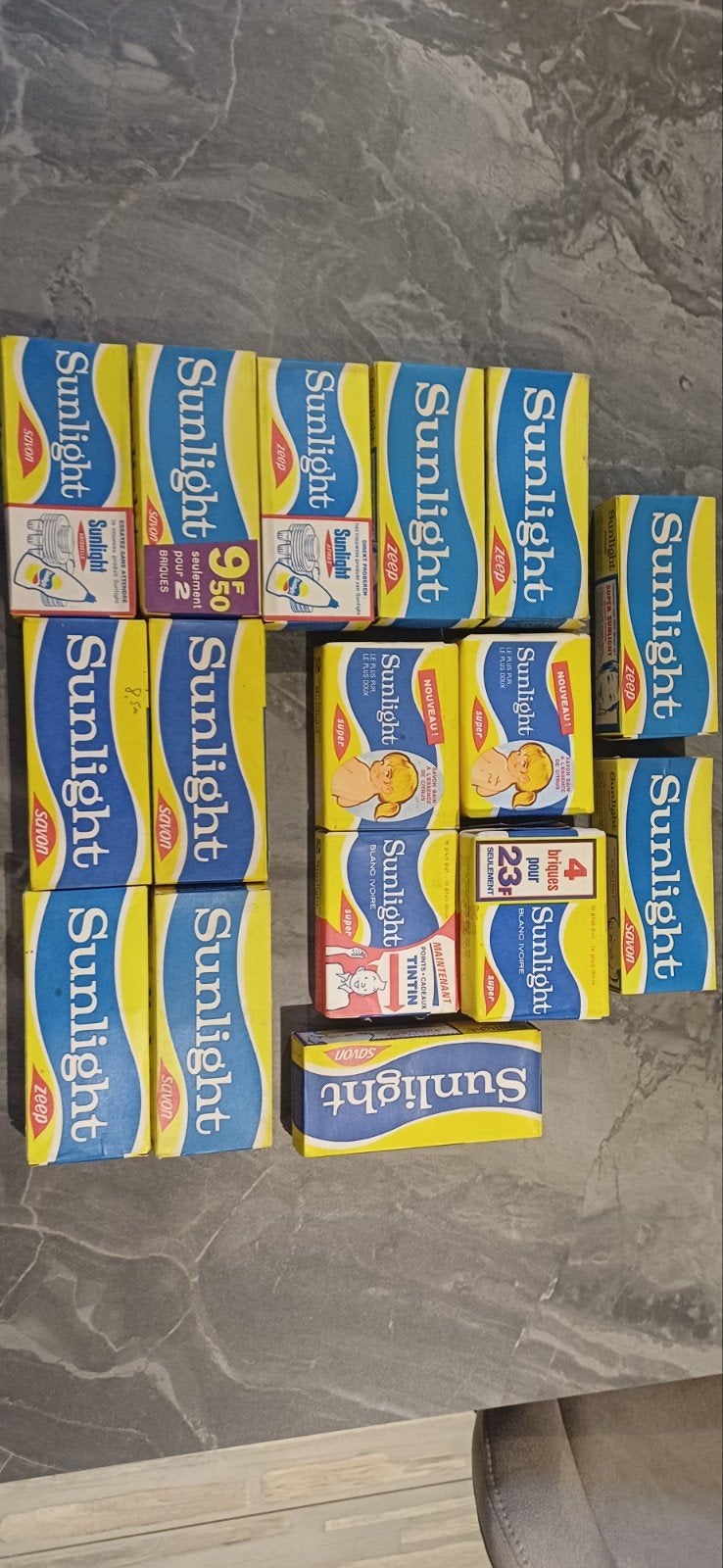 Lot de 18 savons vintage Sunlight, Bijoux, Sacs & Beauté, Enlèvement ou Envoi