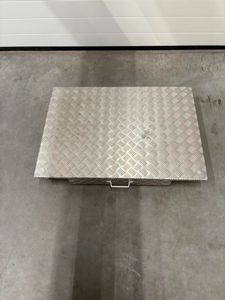 Platte aluminium kar met draaiwielen, Ophalen, Zo goed als nieuw