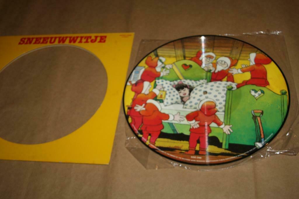 Picture Disc "Roodkapje / Sneeuwwitje", Cd's en Dvd's, Ophalen of Verzenden, Gebruikt, Verhaal of Sprookje, 3 tot 5 jaar