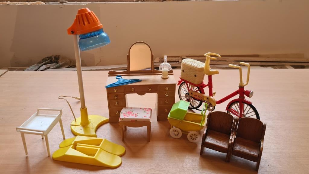 Barbie meubels & fiets uit jaren '70 - '80, Ophalen of Verzenden, Gebruikt