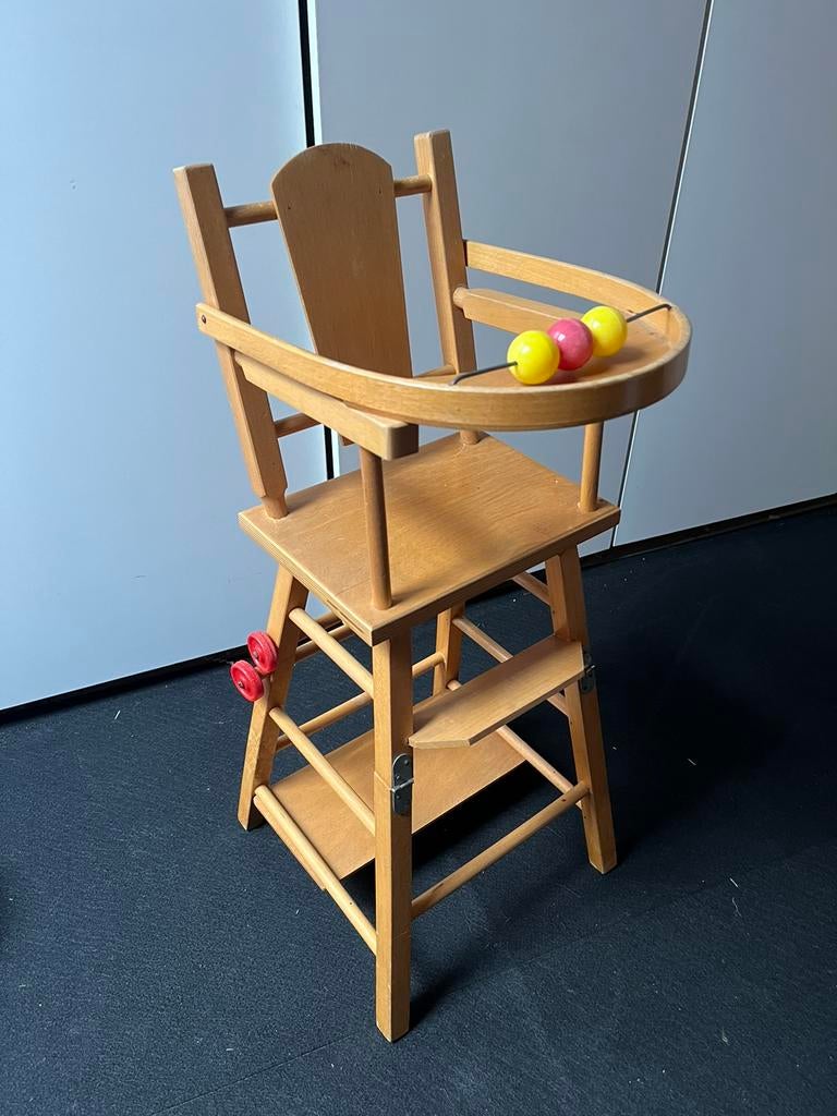 Houten poppenstoel: 2 standen, Ophalen, Gebruikt