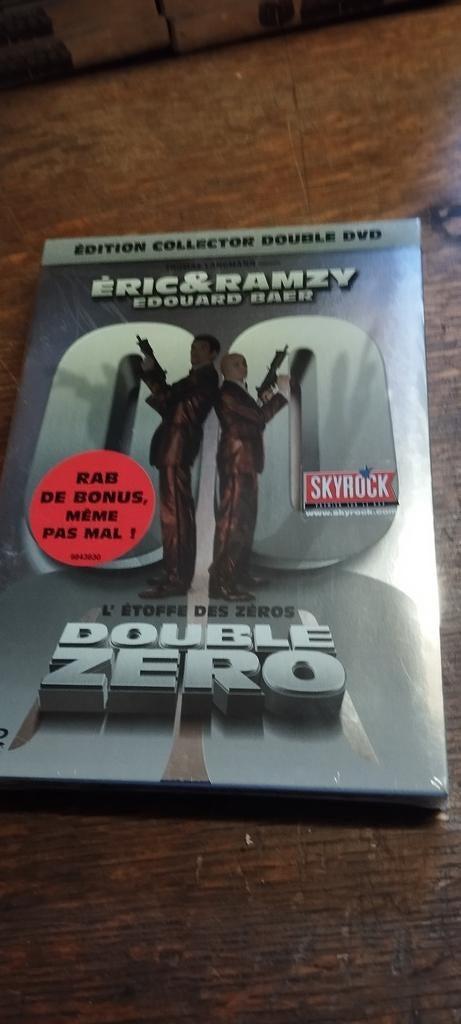 DVD  double zero édition collector 2 DVD neuf, Actiekomedie, Alle leeftijden, Boxset, Ophalen of Verzenden