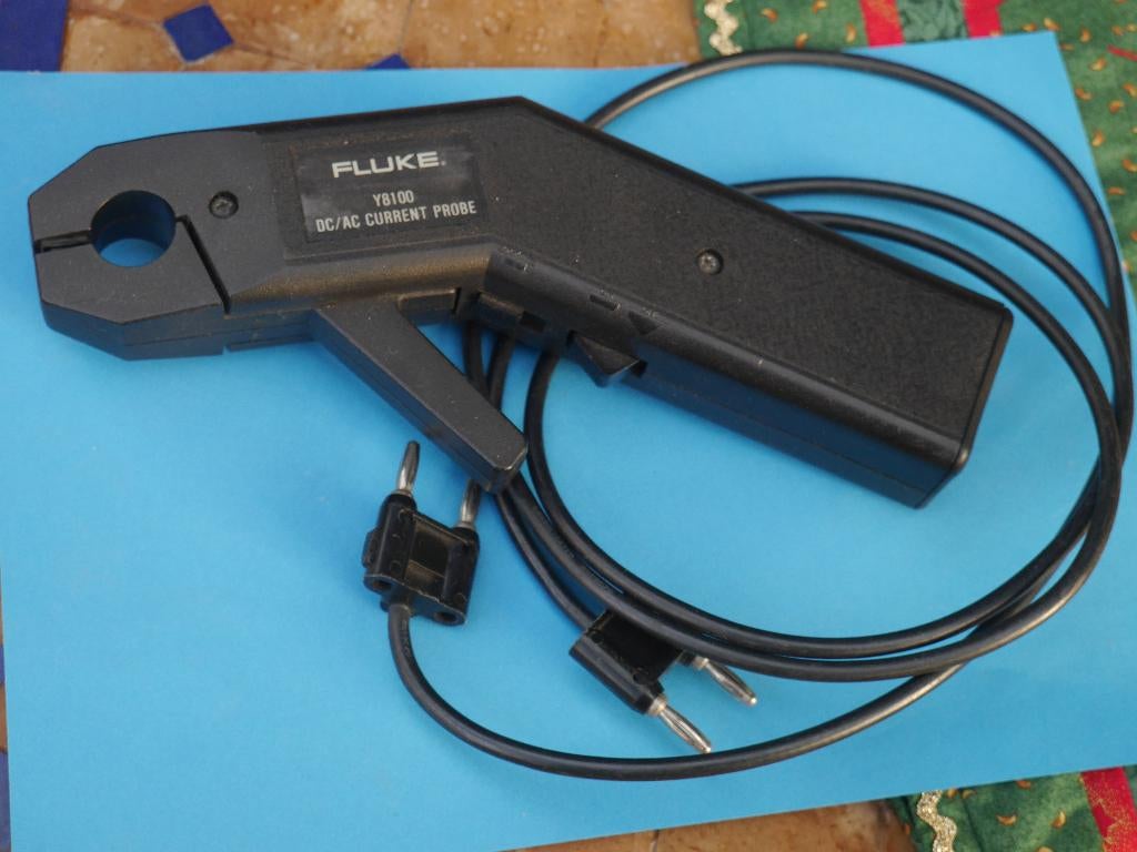 FLUKE Y8100 DC/AC - stroomsonde., Ophalen of Verzenden, Zo goed als nieuw, Elektriciteit