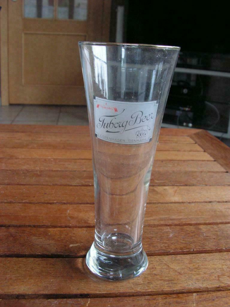 Lot de 2 verres Tuborg, Enlèvement ou Envoi, Comme neuf, Verre ou Verres, Autres marques