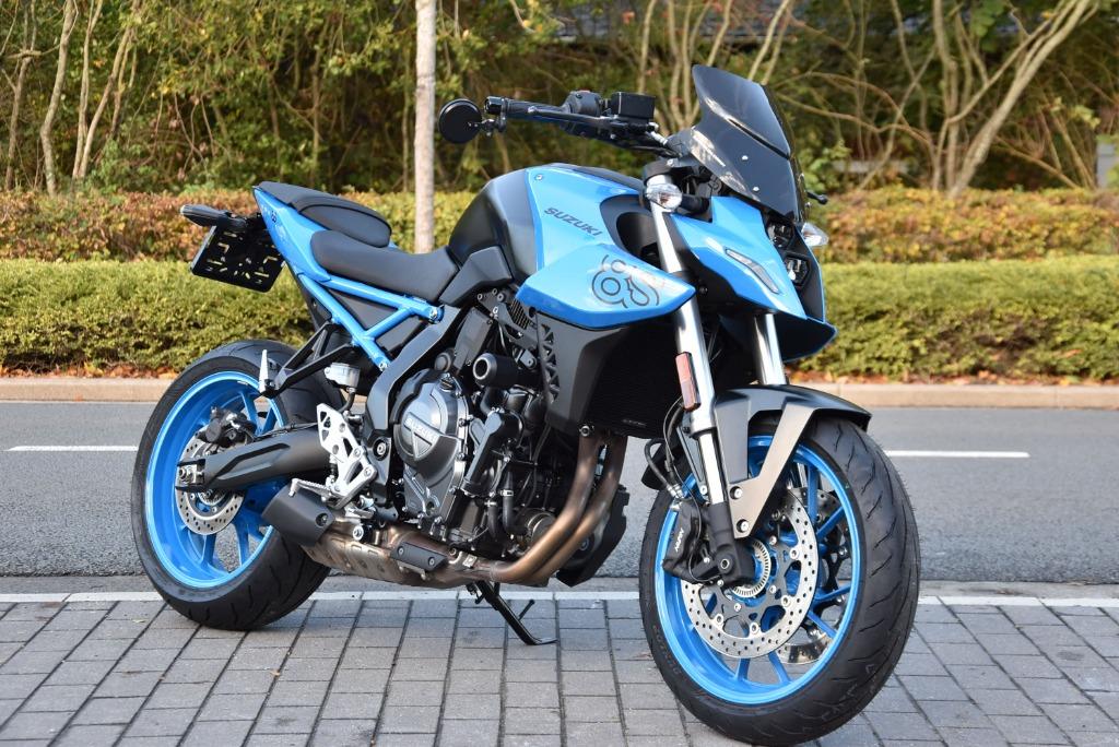 SUZUKI - GSX 8S - BLAUW - 2023, Motoren, 2 cilinders, Traction Control, Nieuw, Bedrijf