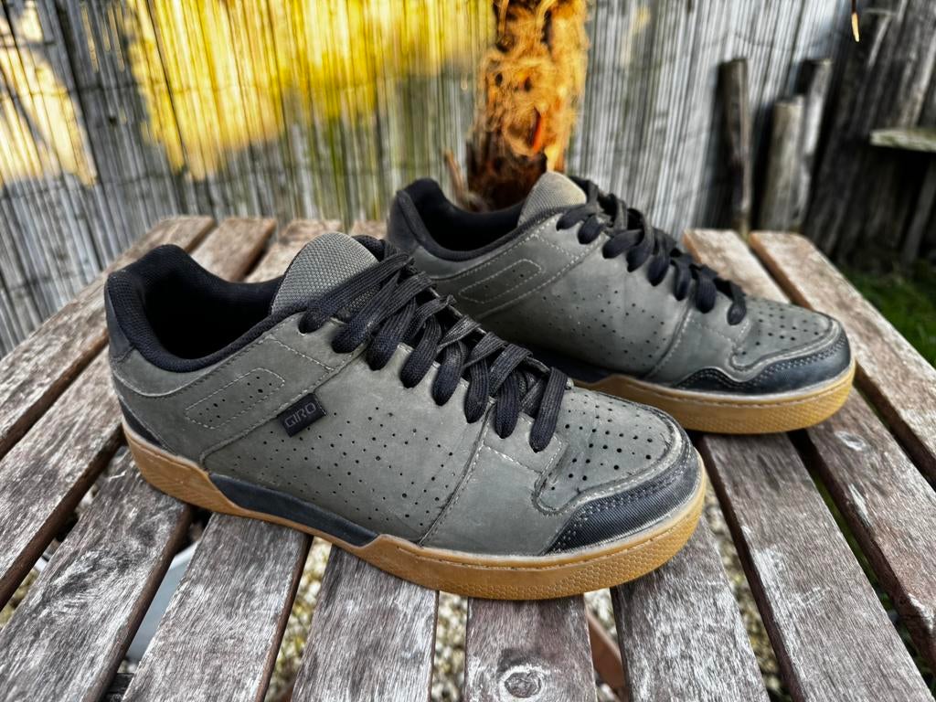 Giro flat pedal mountainbike schoenen 43, Fietsen en Brommers, Ophalen, Zo goed als nieuw, Schoenen