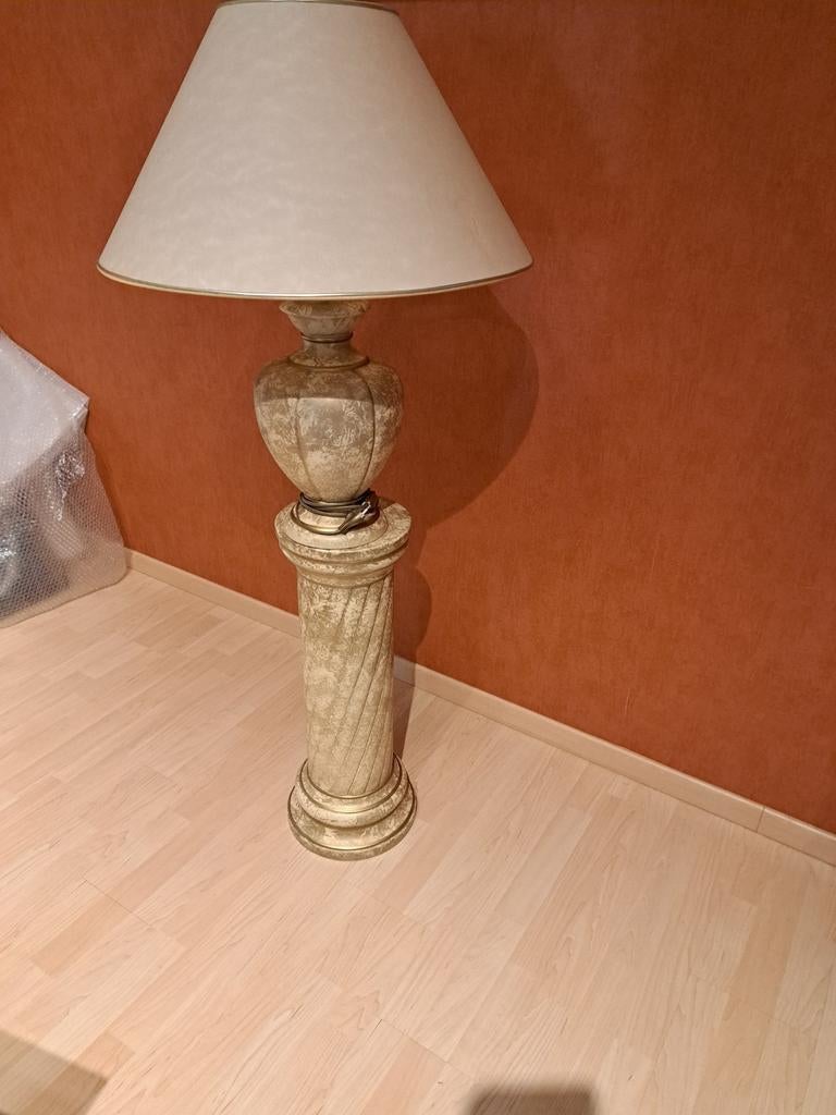 Lamp met staander perfecte staat, Huis en Inrichting, Ophalen of Verzenden, Zo goed als nieuw