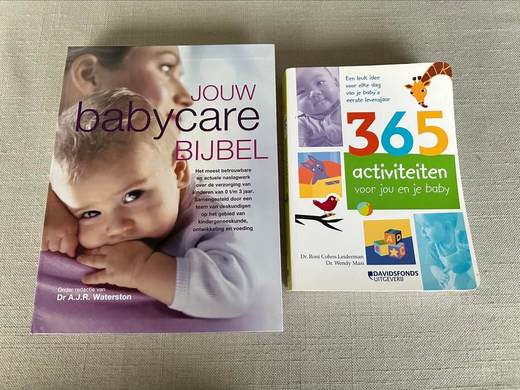 Babyboeken, Ophalen of Verzenden, Zo goed als nieuw