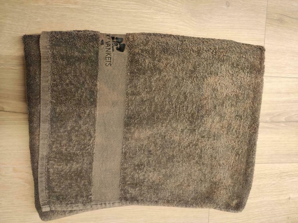 Badhanddoek groot Nicky Vankets 70x140cm, Enlèvement ou Envoi, Utilisé, Brun, Serviette