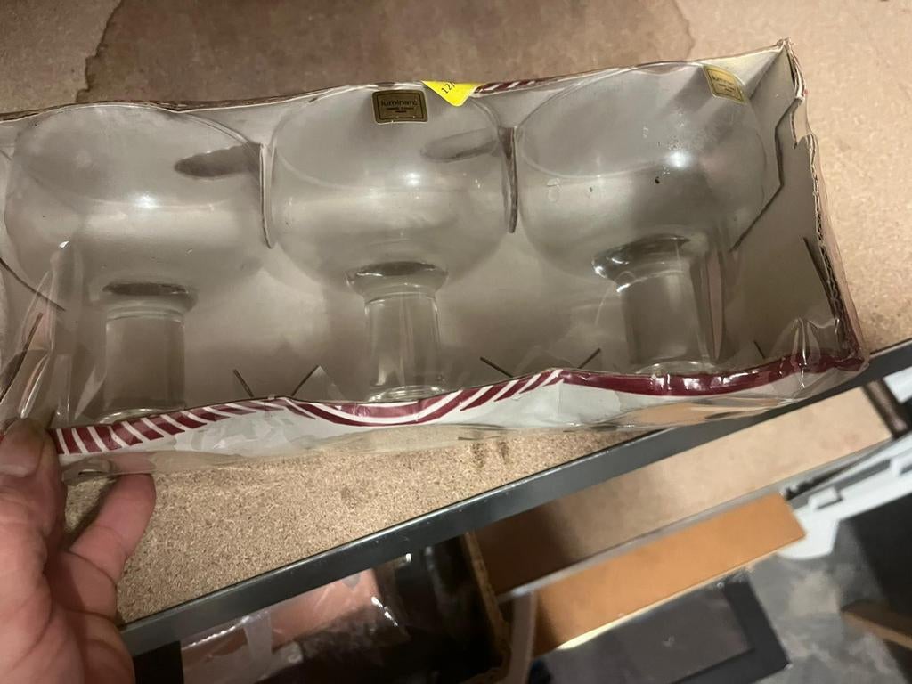 3 luminarc glazen in doos, Antiek en Kunst, Ophalen