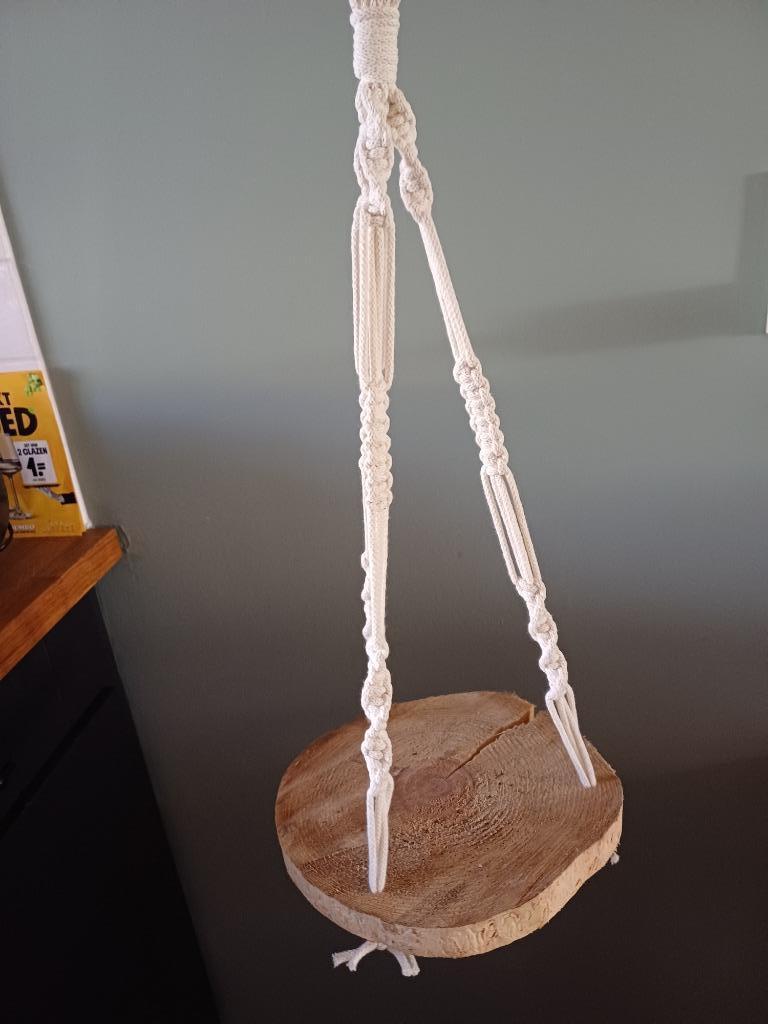 Macramé plantenhanger, Enlèvement