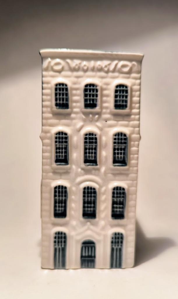 KLM huisje 27 Prinsenhof, Nieuwe Have 59 Rotterdam, Ophalen