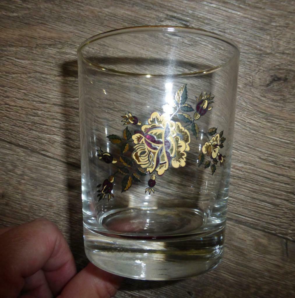 6 glazen met bloemenmotief en vergulde rand, Antiek en Kunst, Ophalen of Verzenden