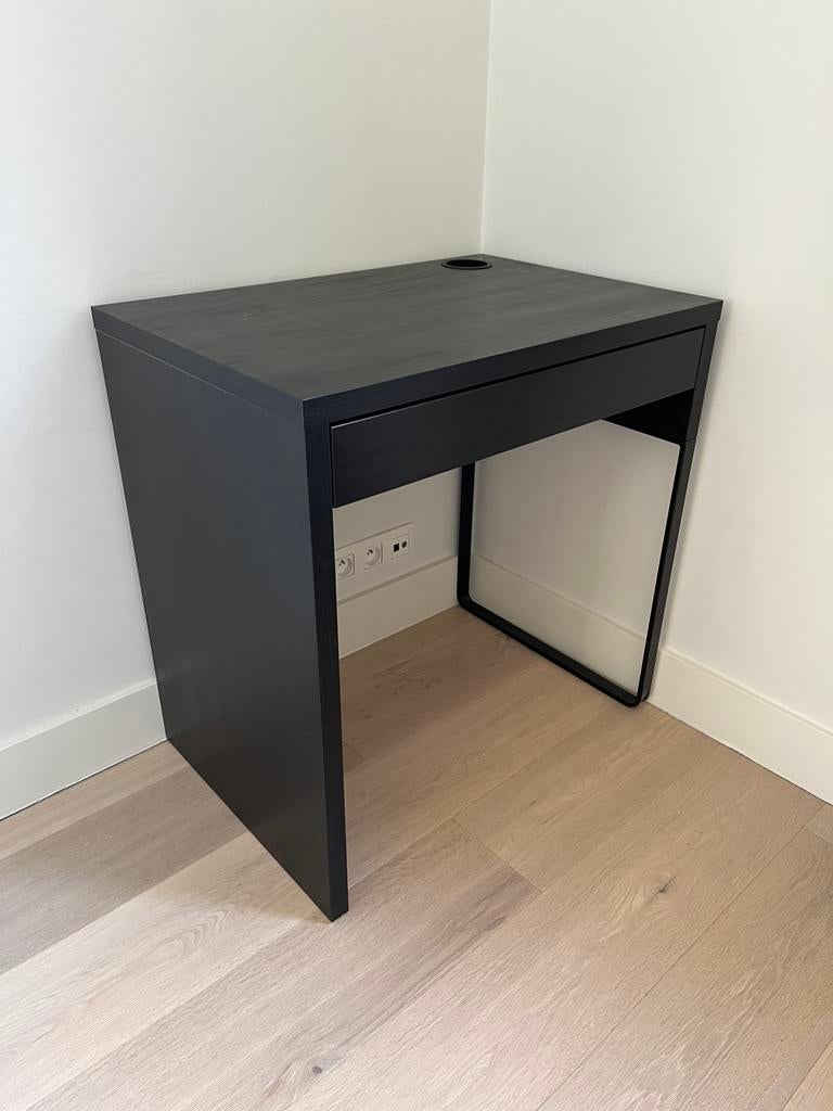 Bureau - IKEA, Huis en Inrichting, Bureaus, Ophalen, Zo goed als nieuw