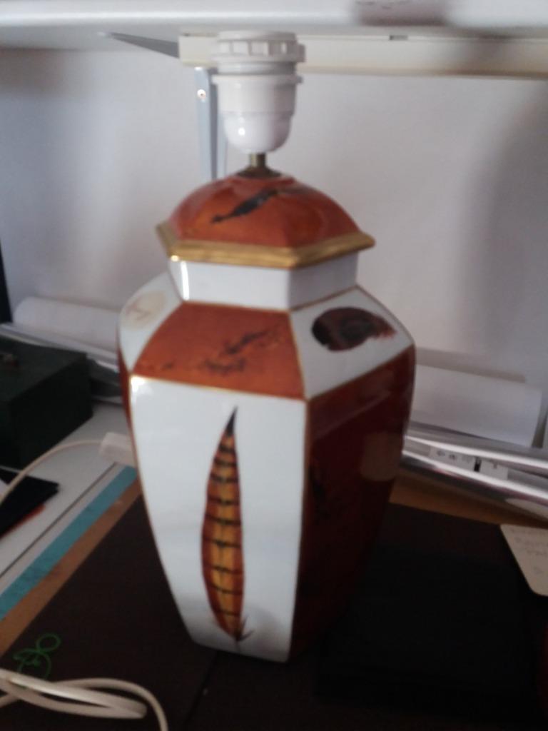 Lampe porcelaine avec décor plumes, Enlèvement ou Envoi, Comme neuf