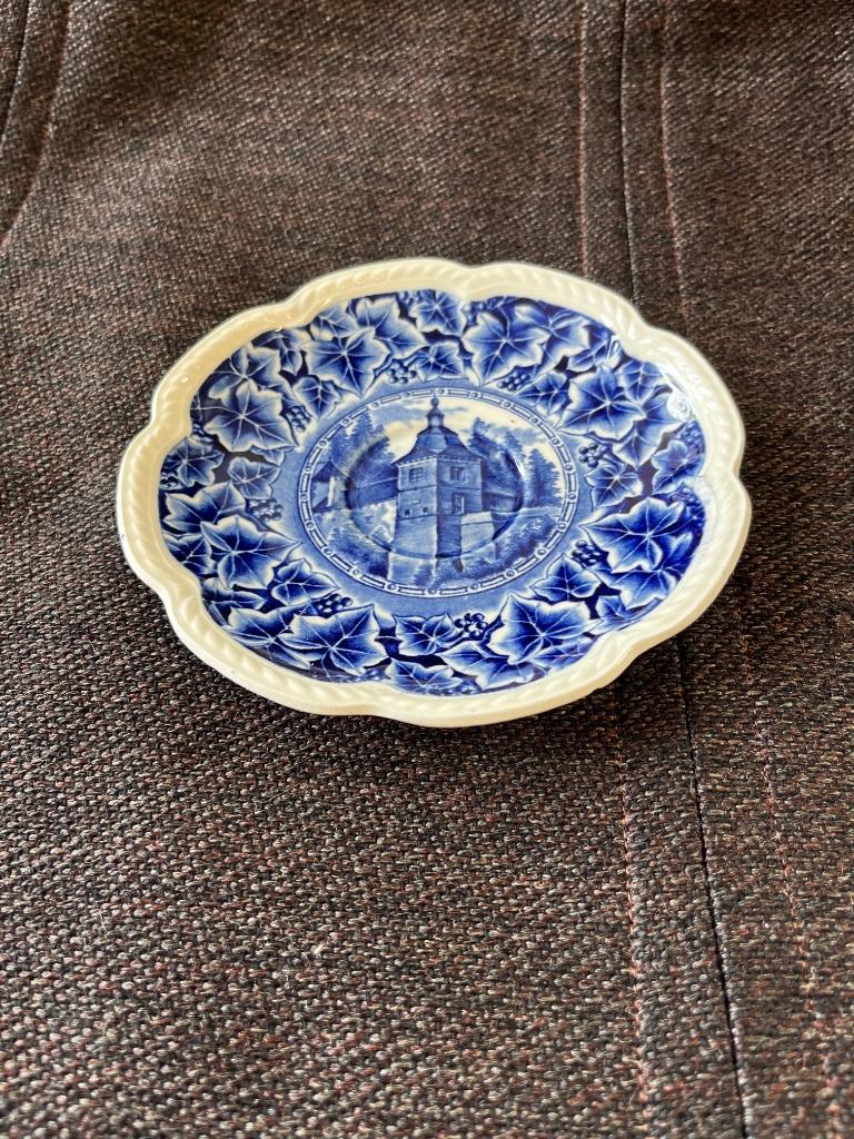 Assiette décorative rare "ferme" en Maastricht de 1944, Antiquités & Art, Enlèvement ou Envoi