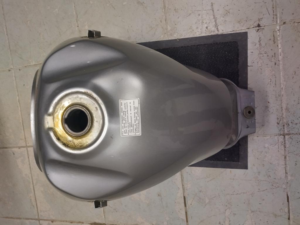 honda varadero 125 benzinetank, Motos, Enlèvement ou Envoi, Utilisé