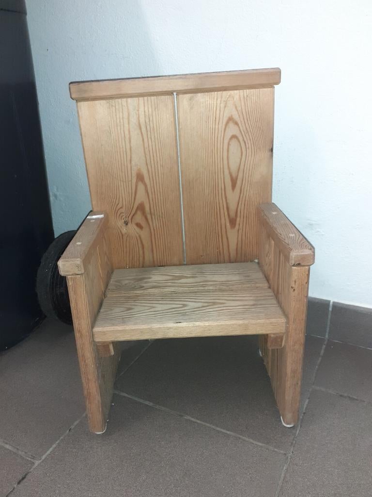 Houten kinderstoeltje, Ophalen