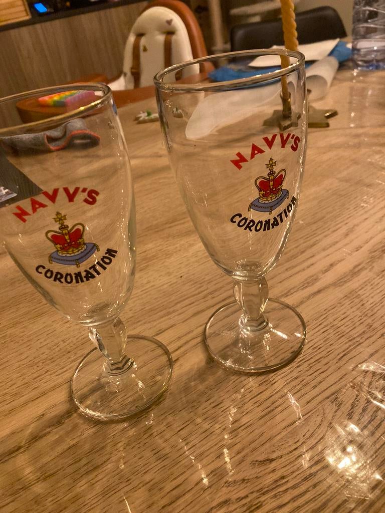 3 bierglazen Navy’s coronation, Verzamelen, Biermerken, Ophalen of Verzenden, Zo goed als nieuw, Glas of Glazen, Overige merken