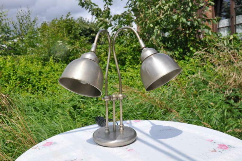 §  double lampe en métal a poser, Antiquités & Art, Antiquités | Éclairage, Enlèvement ou Envoi