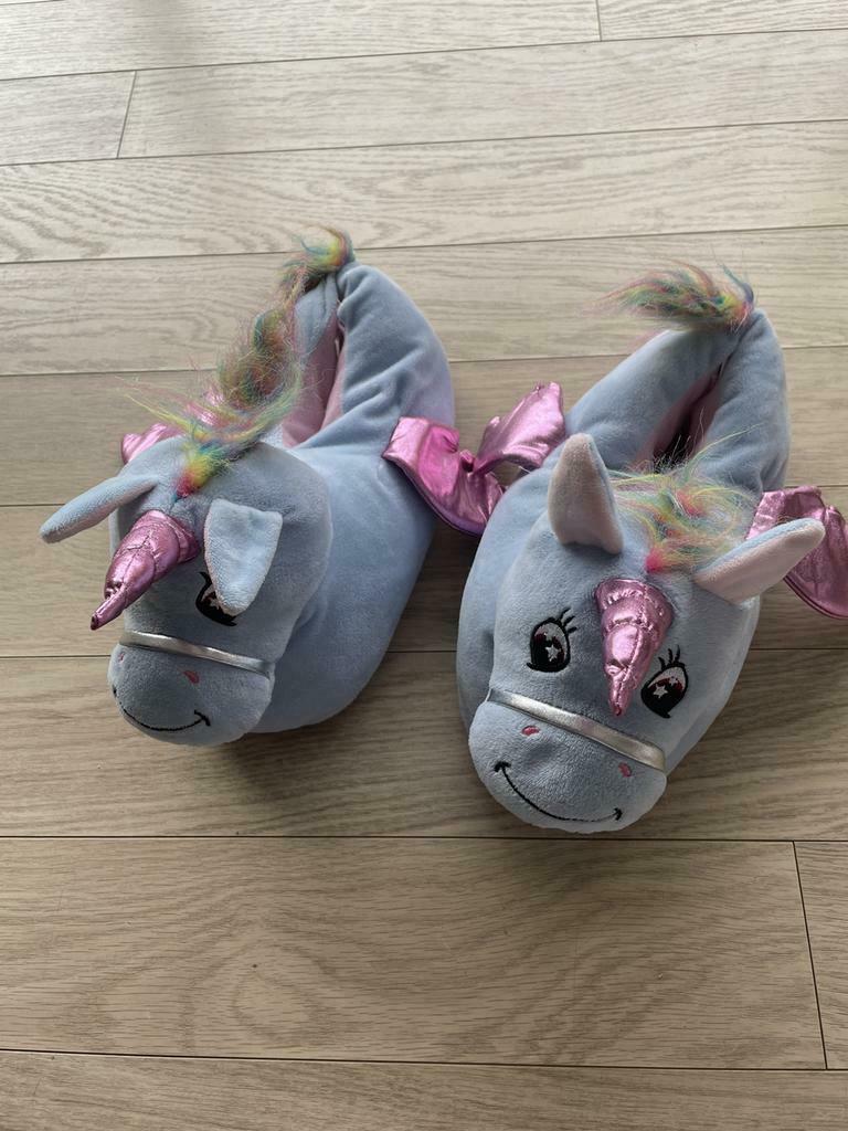 Eenhoorn slippers (tot maat 41), Ophalen of Verzenden, Zo goed als nieuw, Jongen of Meisje