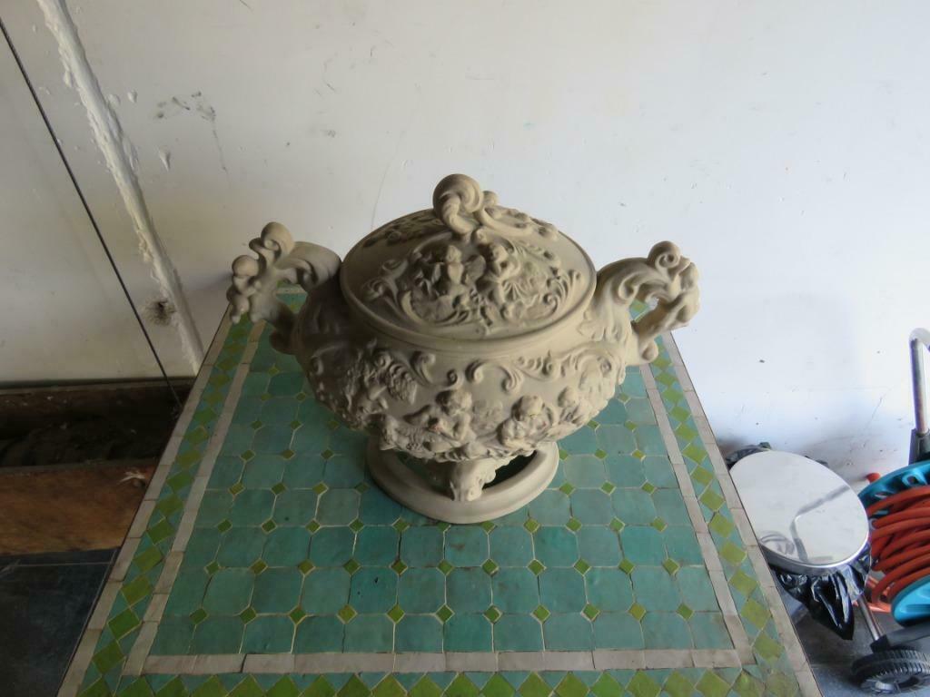 Vaas putti taupekleur, Ophalen of Verzenden