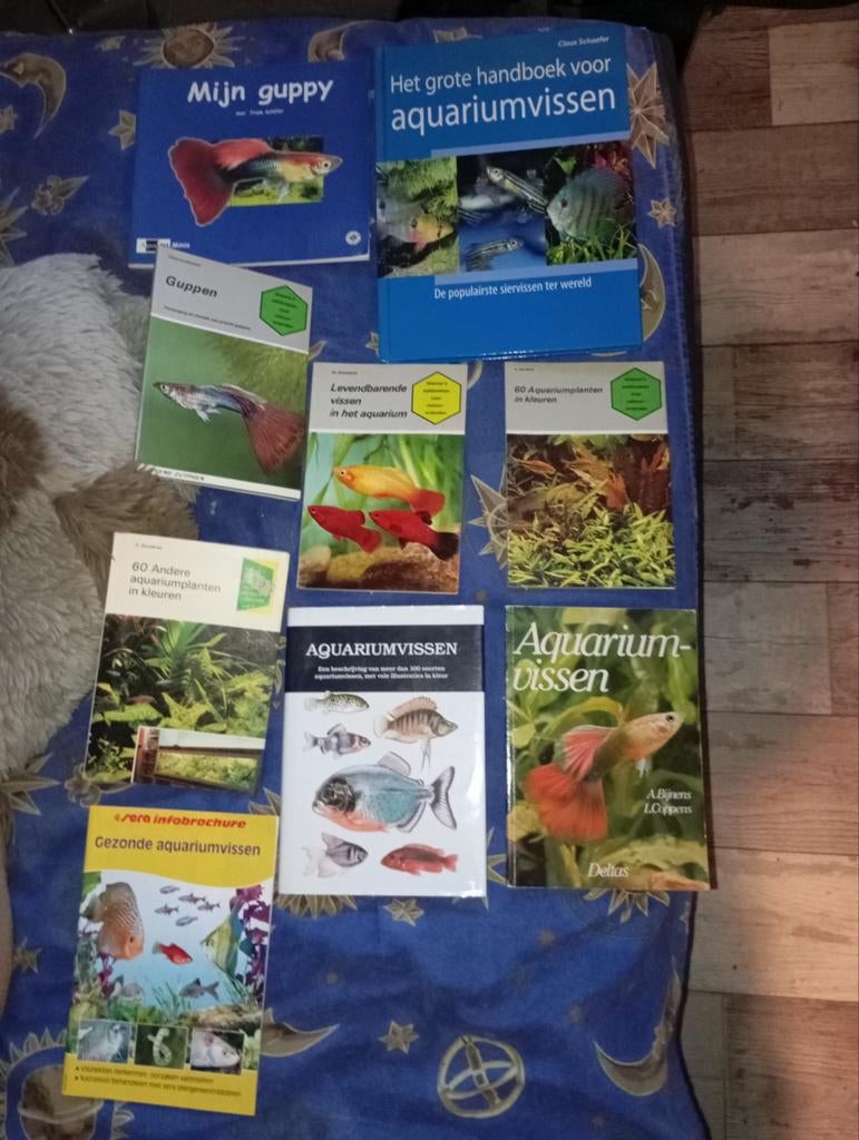 Boekjes vissen, Boeken, Dieren en Huisdieren, Ophalen, Zo goed als nieuw, Vissen