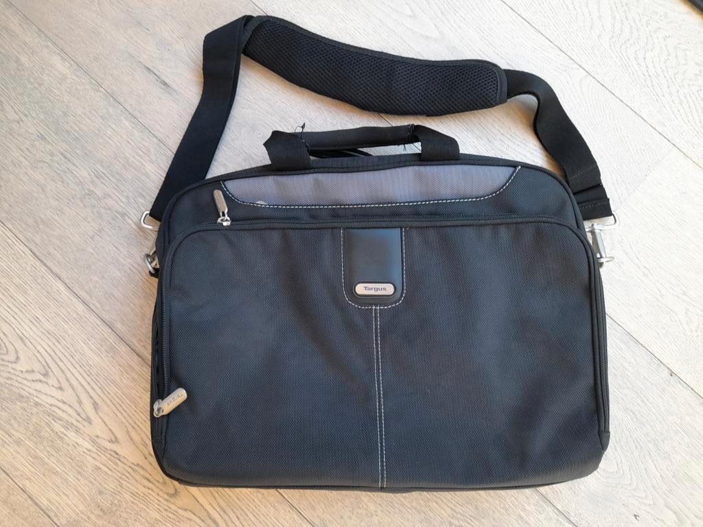 TARGUS laptoptas- notebooktas- aktetas - schoudertas -  41cm, Computers en Software, Laptoptassen, Ophalen of Verzenden, Zo goed als nieuw