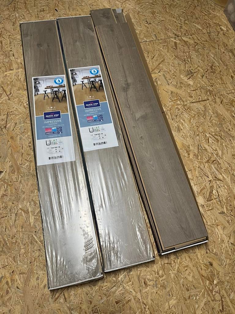 Quickstep laminate (overschotje +/- 5 m²), Doe-het-zelf en Bouw, Ophalen, Zo goed als nieuw