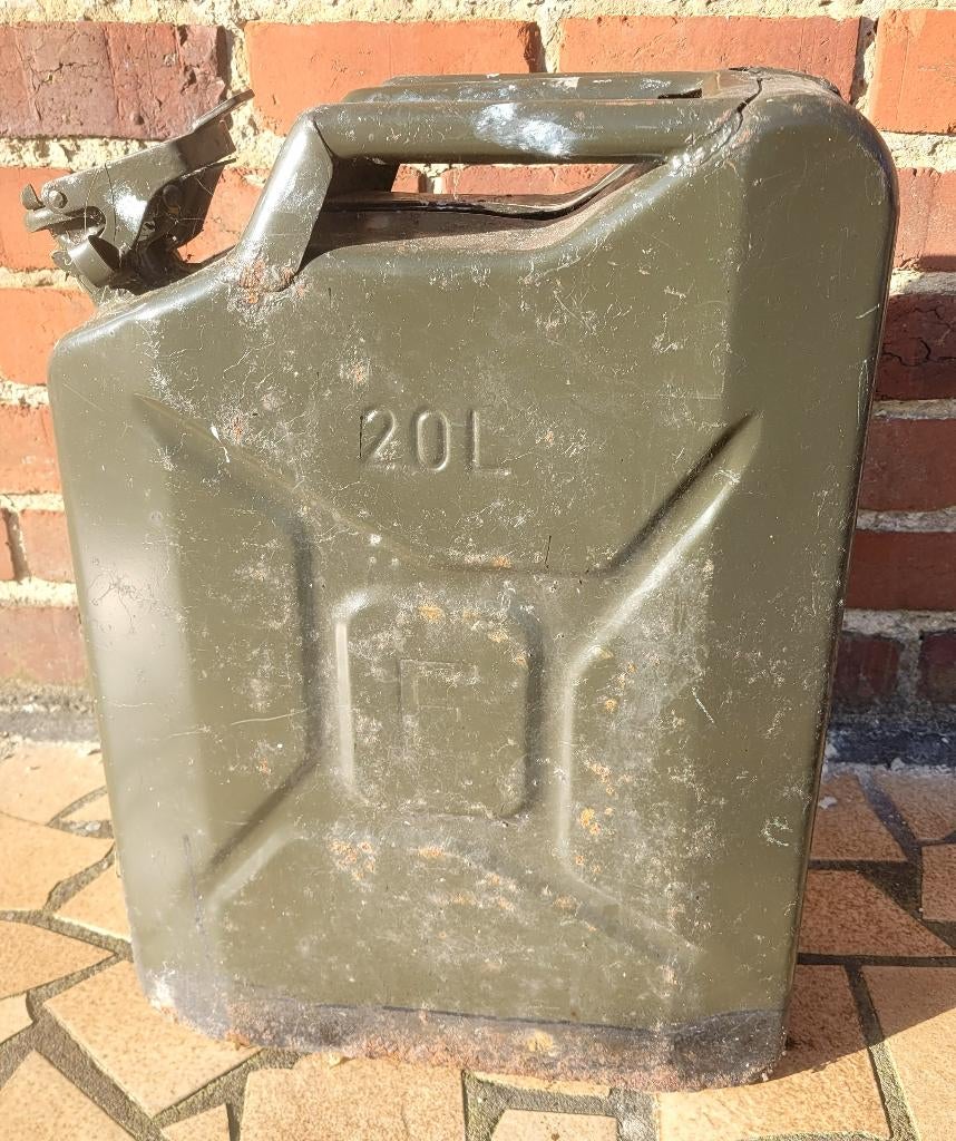 Stalen jerrycan - Frans Leger uit 1990, Ophalen of Verzenden, Landmacht, Overige typen