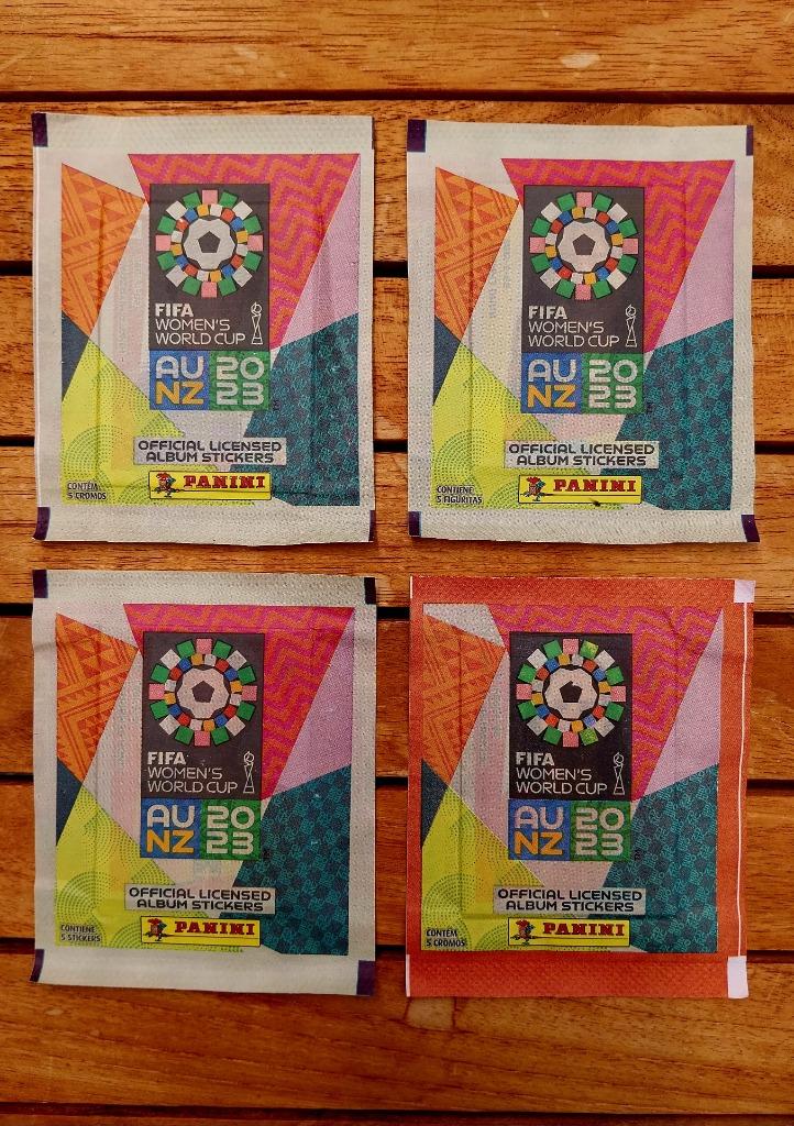 Panini WK Women's 2023 4 zakjes Brasil version/Brazilie vers, Verzamelen, Ophalen of Verzenden, Nieuw