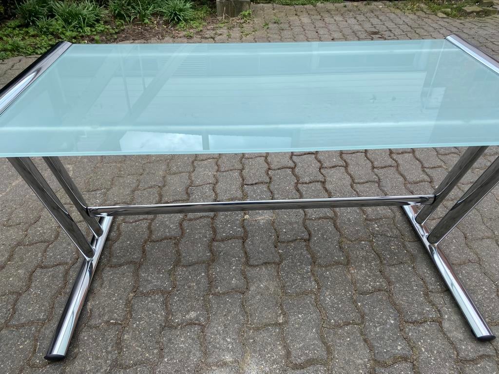 Glazen tafel, Enlèvement, Utilisé