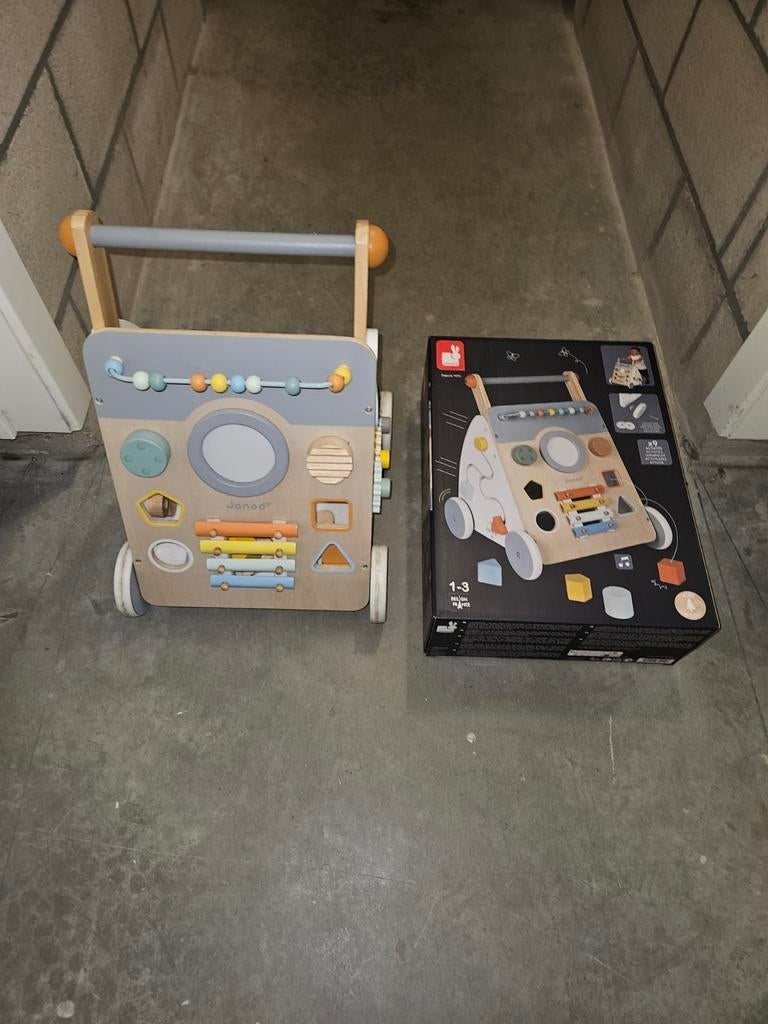 Loopwagen in hout met speeltjes, Kinderen en Baby's, Ophalen
