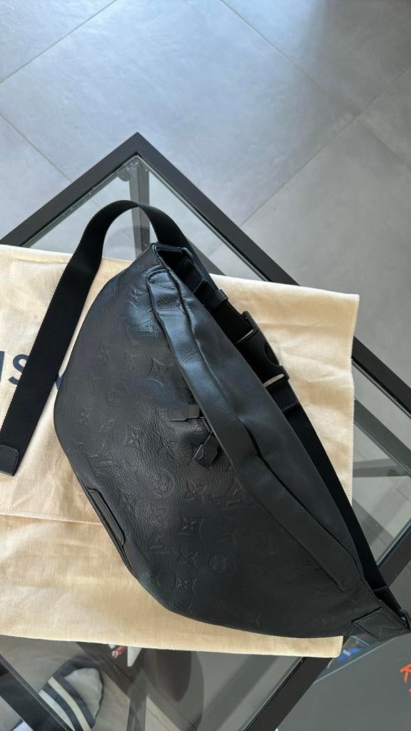 Louis vuitton Discovery PM bumbag, Ophalen, Zo goed als nieuw, Zwart