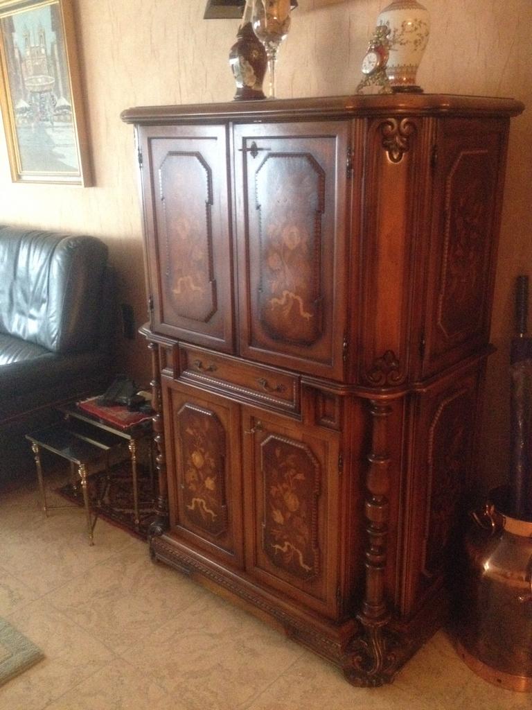 Prachtige kast met mooie details, Antiek en Kunst, Ophalen