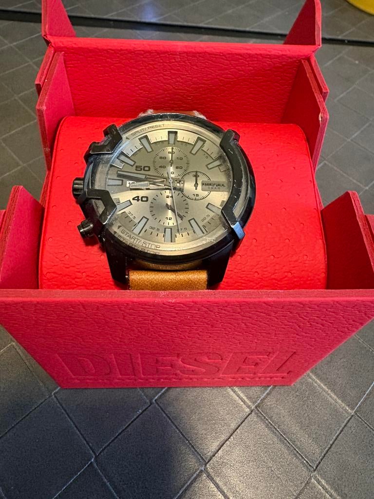 Diesel, Handtassen en Accessoires, Horloges | Heren, Ophalen, Zo goed als nieuw