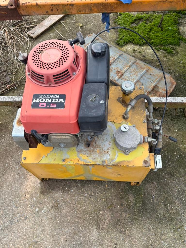 Hydraulische pomp met motor honda, Ophalen