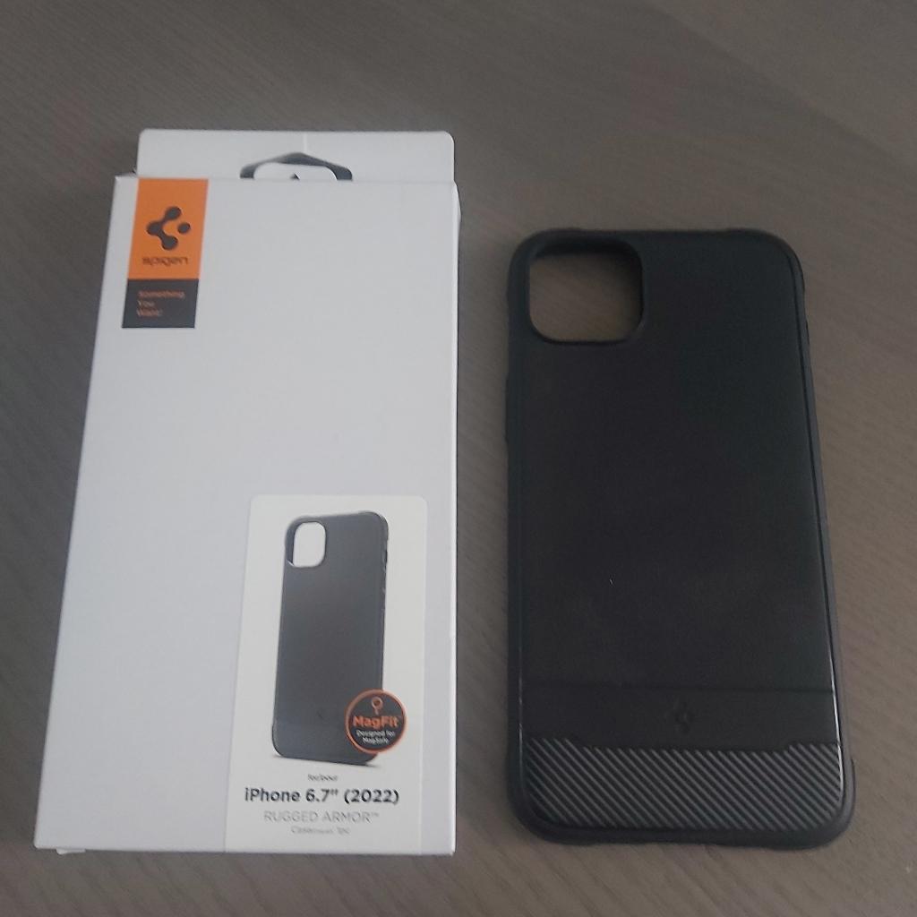 Spigen Rugged armor case voor Iphone 14 max, Télécoms, Téléphonie mobile | Housses, Coques & Façades | Apple iPhone, Enlèvement ou Envoi